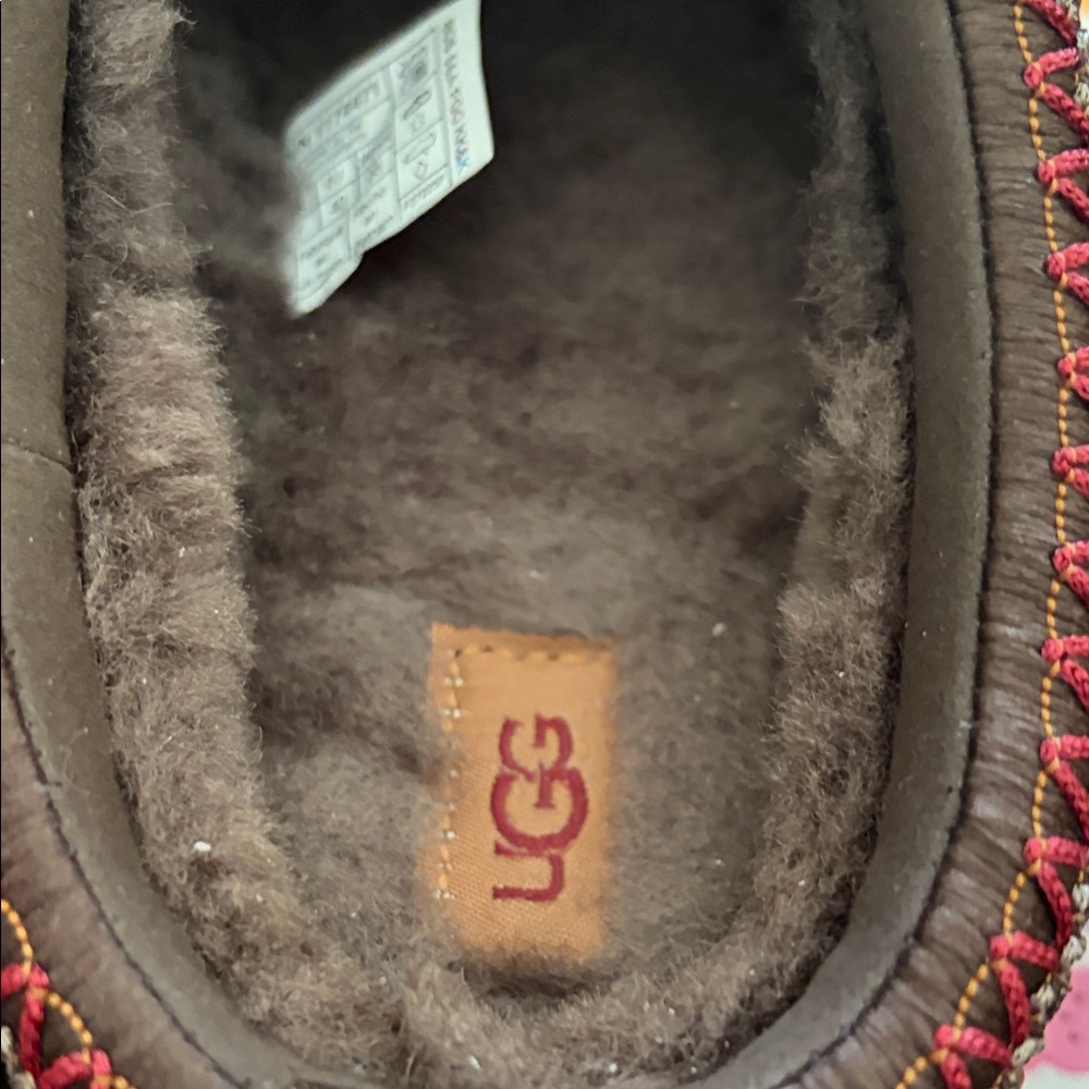 Women’s Chocolate Brown Platform Ugg’s Size 9 barely worn in Box - Picture 7 of 15